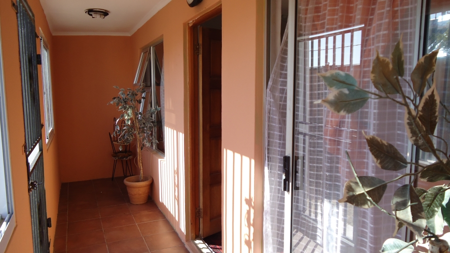 2 Bedroom Property for Sale in Broadlands Park Western Cape